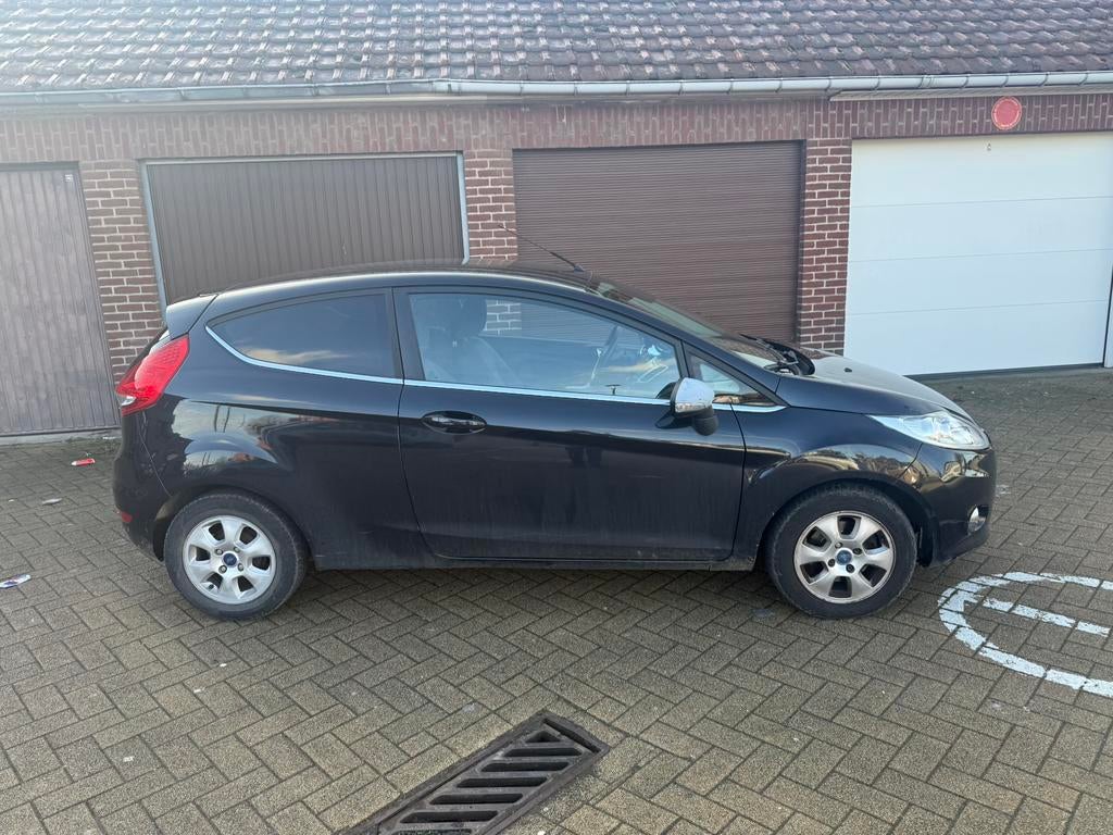 Ford fiesta 1.6tdci airco année 2012, Autos, Ford, Euro 5, Achat, Boîte manuelle, Particulier