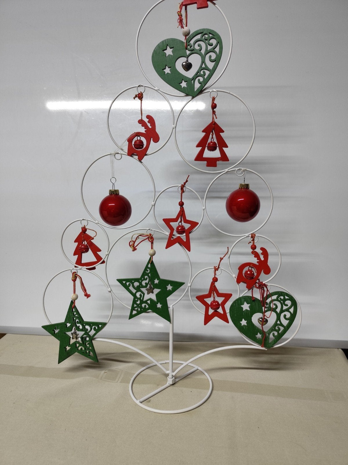 Kerstboompje uit ijzer op voet., Diversen, Ophalen