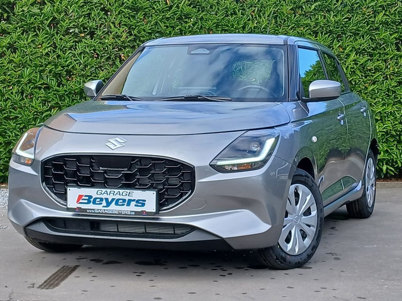 Suzuki Swift SWIFT GL 1.2L MHYBRID 83PK !NIEUW 7 JAAR GARANT, Voorwielaandrijving, Stof, Gebruikt, Swift