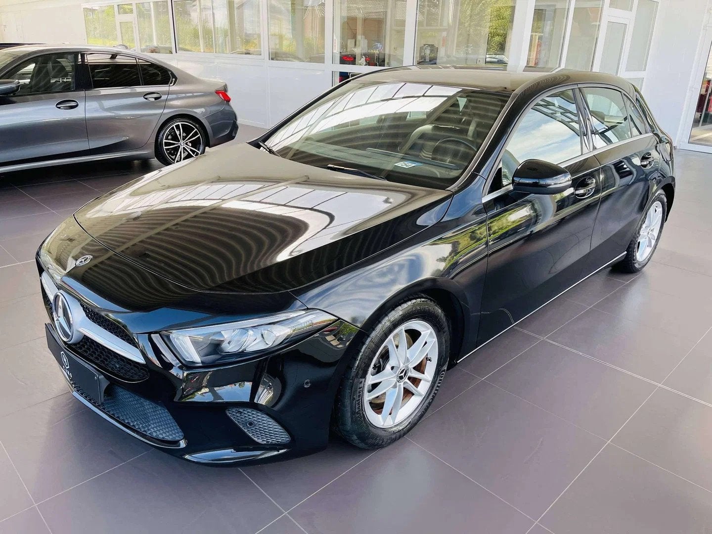 Mercedes-Benz A-CLASS 200 i * GARANTIE + LED + GPS PRO + CUI, Achat, Euro 6, Entreprise, Noir