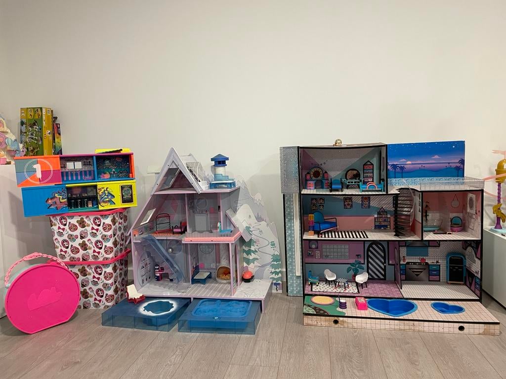 Groot Lot LOL 2 poppenhuizen en accessoires, Ophalen, Gebruikt, Poppenhuis