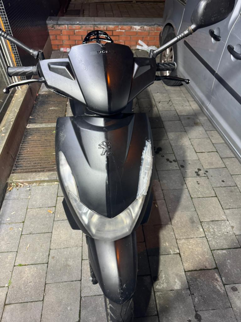 Peugoet kisbee B, Vélos & Vélomoteurs, Scooters | Peugeot, Comme neuf, Enlèvement, Électrique