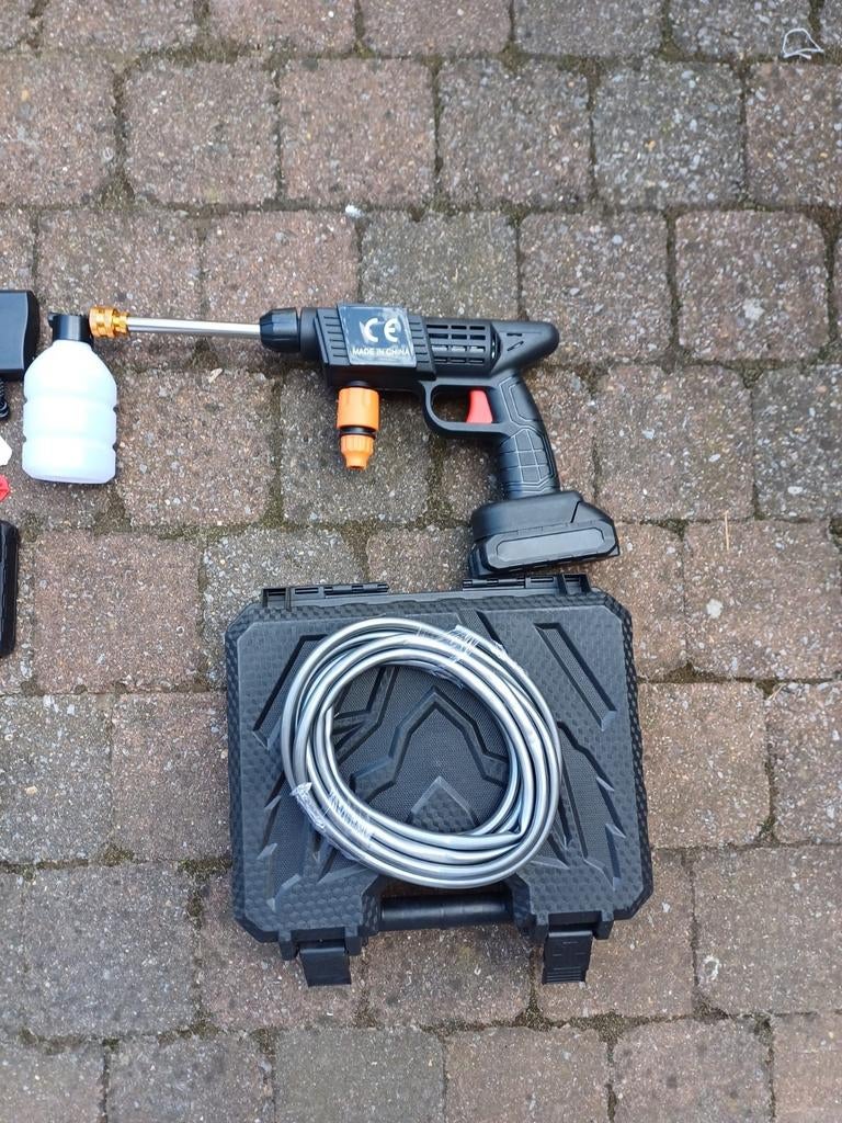 Pistolet haute pression avec 2 batteries et accessoires, Autos : Pièces & Accessoires, Électronique & Câbles, Enlèvement