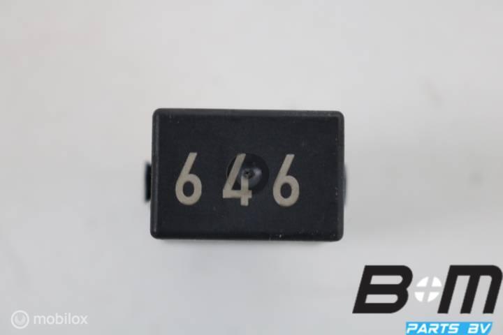 Relais 646 VW Up! 4H0951253C, Gebruikt