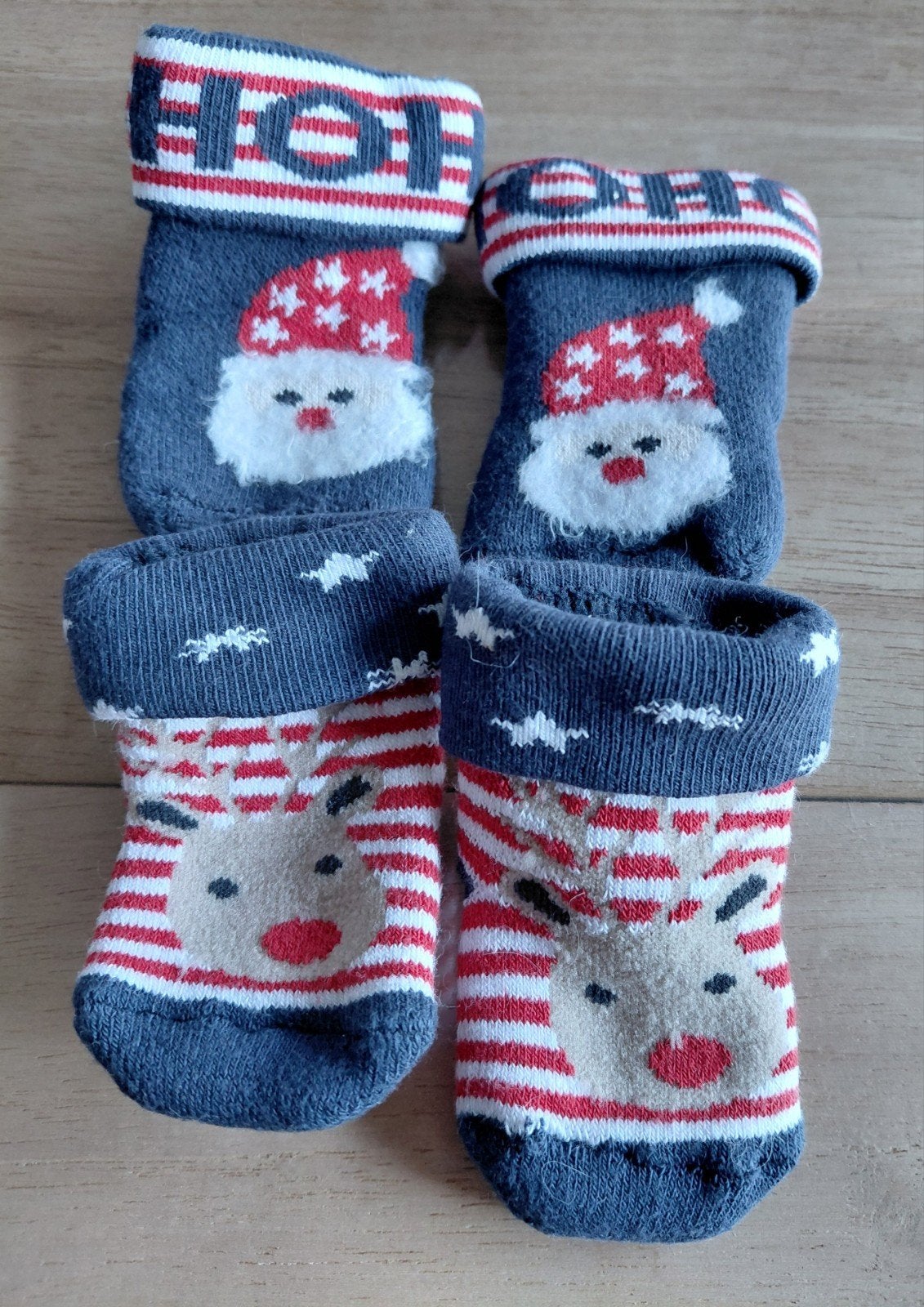 2 paar babysokjes kerst, Enfants & Bébés, Vêtements de bébé | Chaussures & Chaussettes, Enlèvement, Comme neuf, Garçon ou Fille
