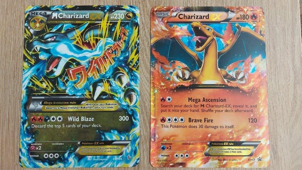 Pokemon - Jumbo Charizard EX en Jumbo M Charizard EX, Enlèvement ou Envoi, Comme neuf, Plusieurs cartes, Foil