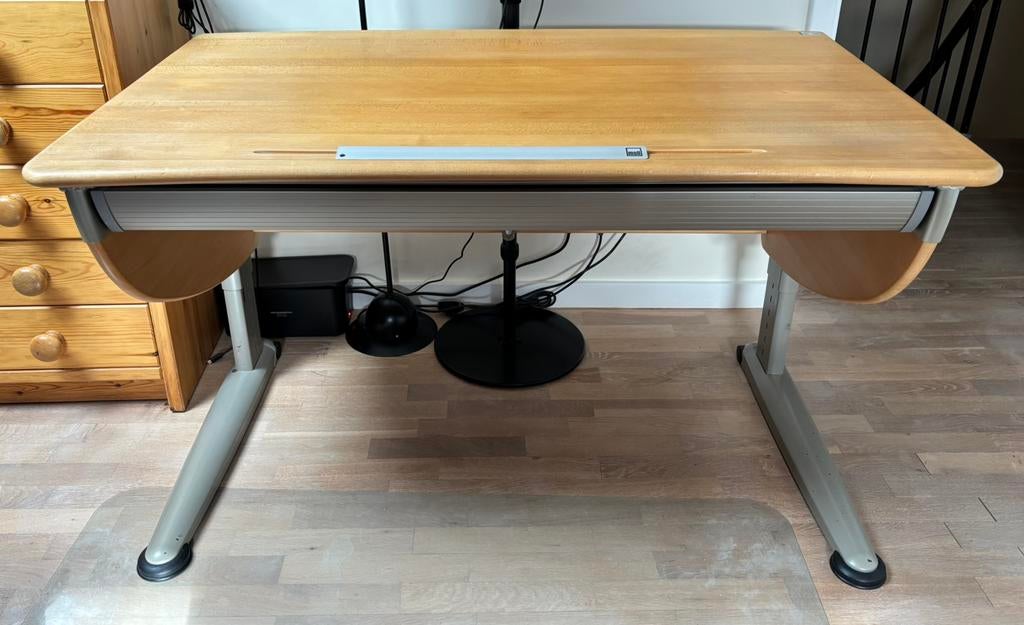 Bureau Moll Ovato, in hoogte verstelbaar, massief beukenhout, Ophalen, In hoogte verstelbaar, Gebruikt