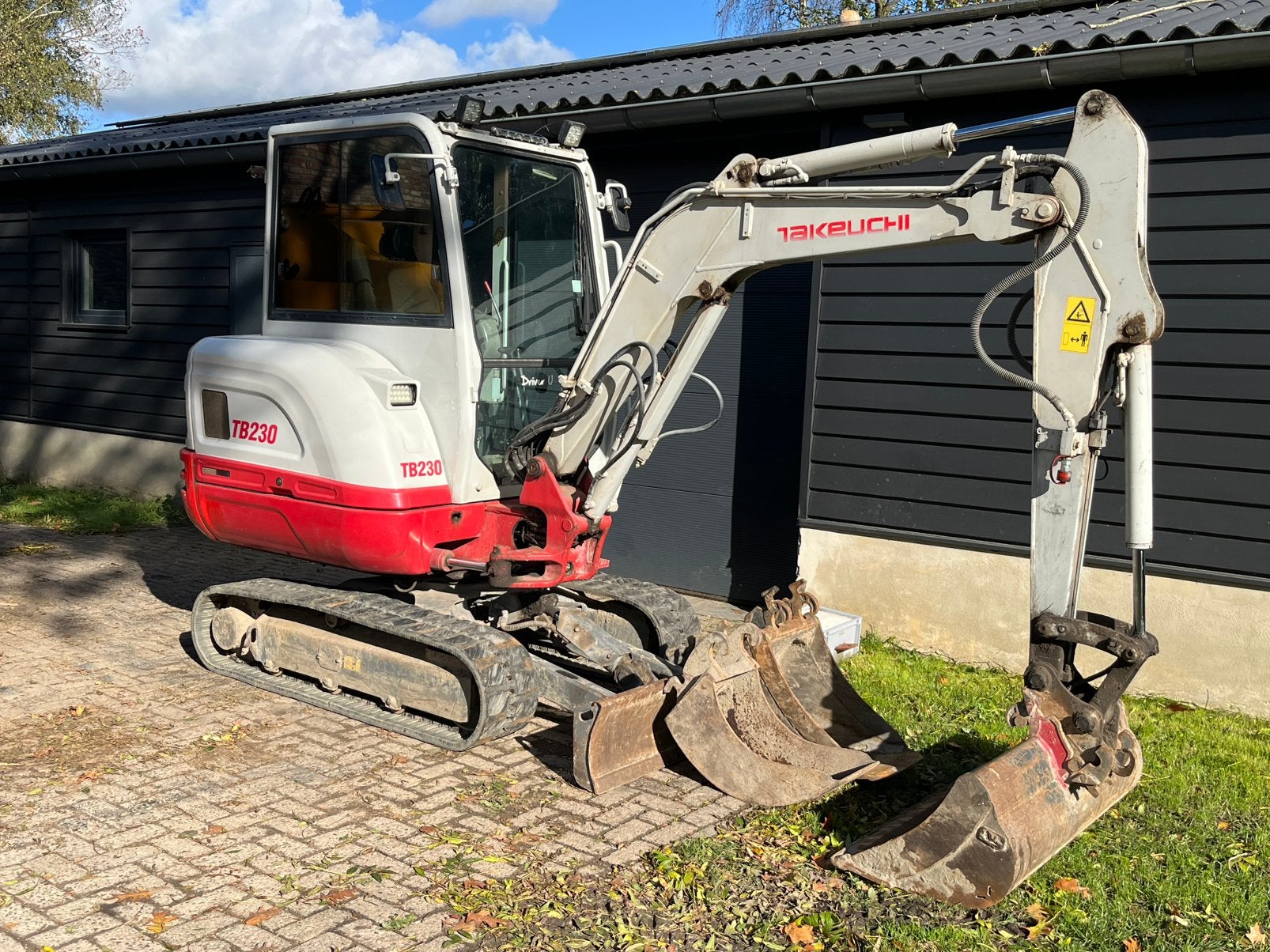 Takeuchi tb230 BJ 2016 zeer nette 3 tonner, Zakelijke goederen, Ophalen of Verzenden, Graafmachine
