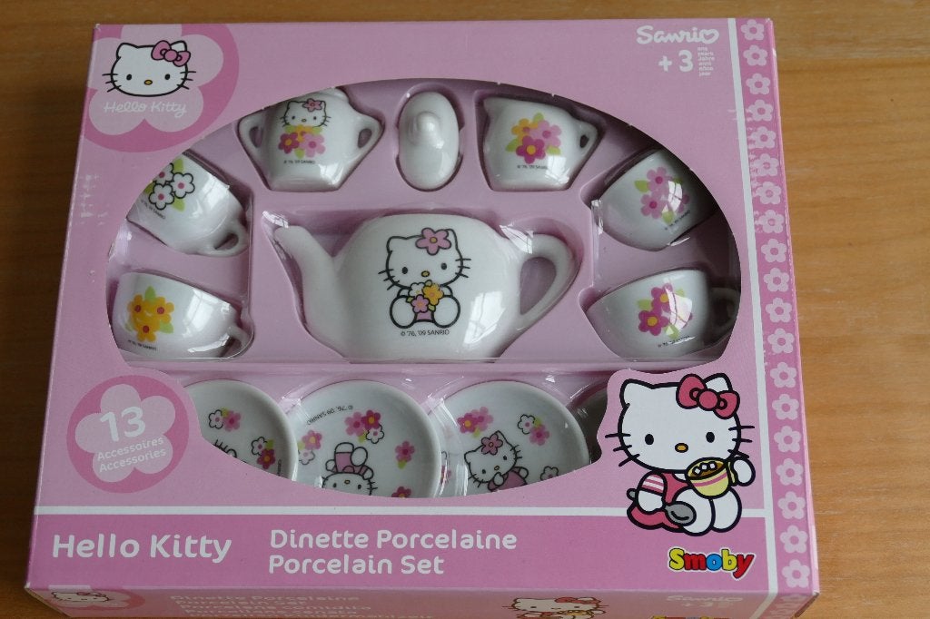 Hello kitty kinderservies 13 stuks servies kinderen, Ophalen of Verzenden, Nieuw, Overige materialen, Speelkeuken-accessoire