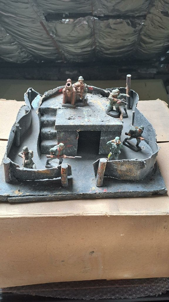 jouet ancien Bunker militaire carton pates, Ophalen