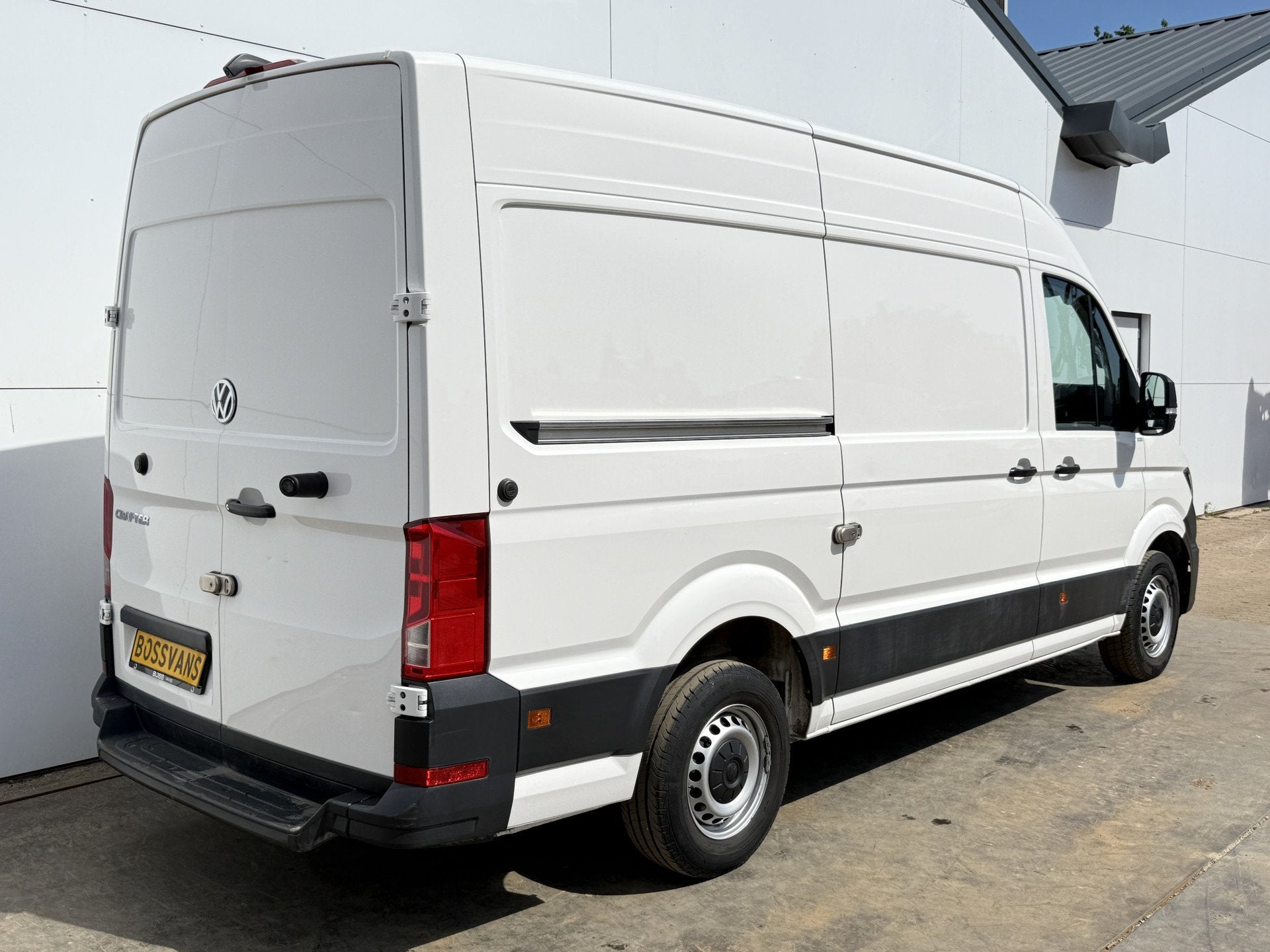 Volkswagen Crafter 2.0 TDI 140PK L3H3 Camera Airco Carplay P, Auto's, Voorwielaandrijving, Stof, Gebruikt, Zwart