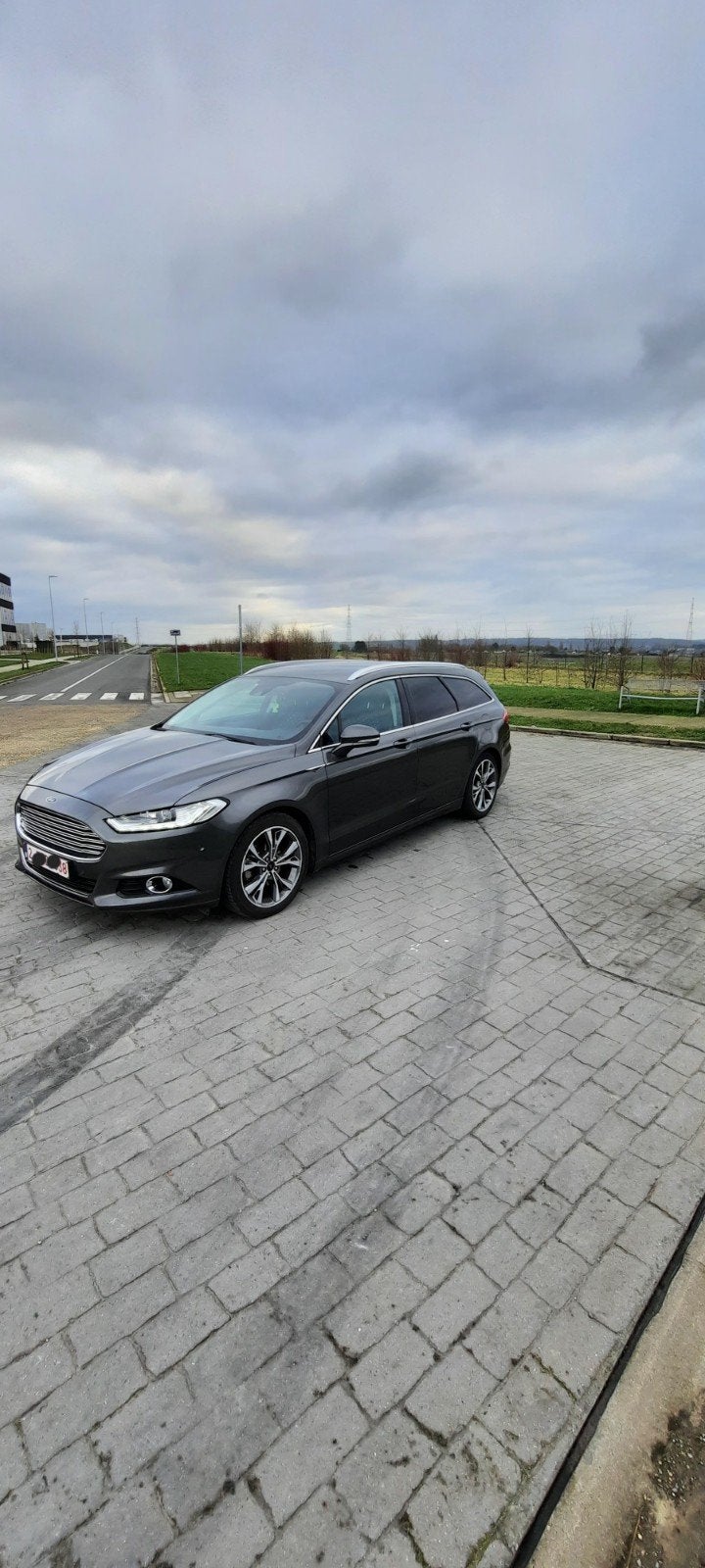 Ford Mondeo 1.5 Tdci 120cv, Stof, 5 deurs, Particulier, Zilver of Grijs