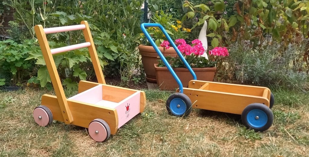 DUO PETITS CHARIOTS EN BOIS, Enlèvement, Comme neuf