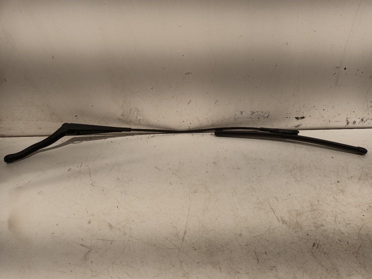 Ruitenwisserarm rechts voor Opel Corsa, Onderdelen@venauto.nl, Van der Ven Autorecycling B.V., Gebruikt, Ettenseweg 76, 4706 PB Roosendaal, The Netherlands