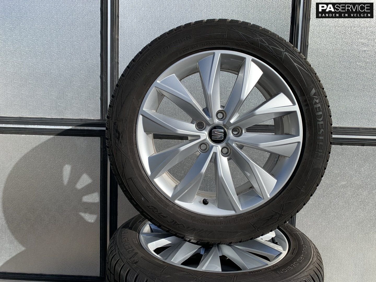 OEM17 inch Seat Ateca Winterset incl Vredestein 7.5 en 6,5 m, Autos : Pièces & Accessoires, Pneus et Jantes, -, 17 pouces, Utilisé