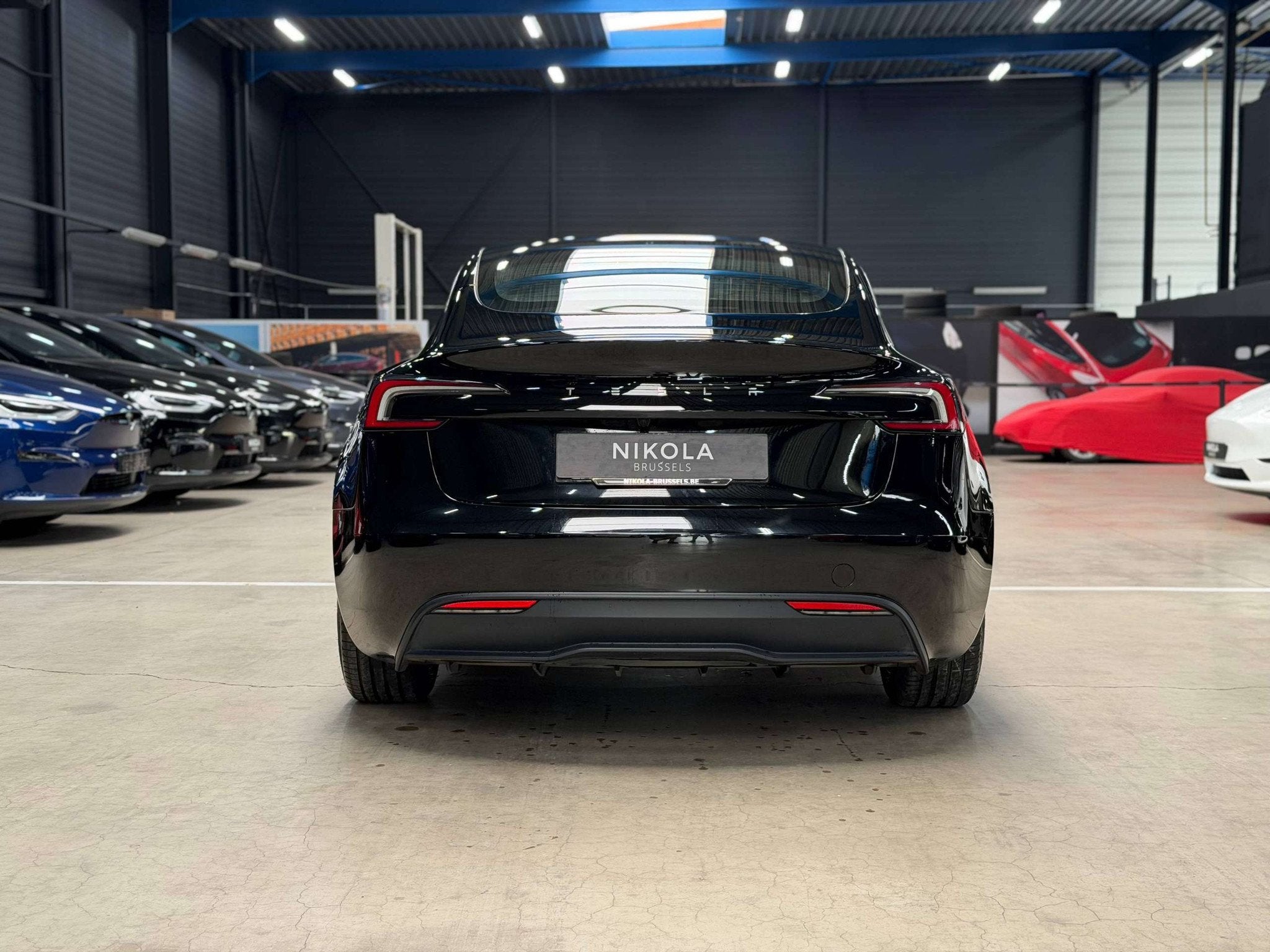 Tesla Model 3 HIGHLAND PREMIUM - FULL BLACK - RWD - TOW HOOK, Autos, 513 km, Achat, 4 portes, Entreprise
