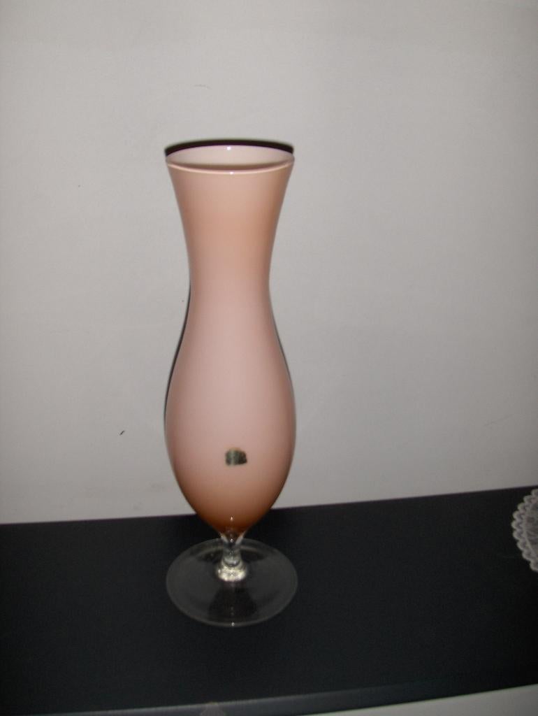 Vase en opaline italienne rose année 60. HT.37cm., Antiquités & Art, Enlèvement ou Envoi