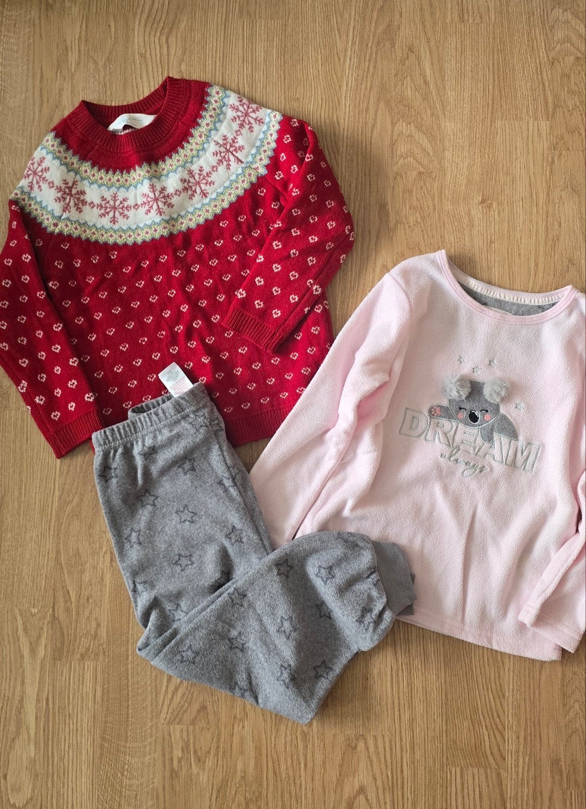 Pyjama 110cm + wintertrui 116cm primark, Ophalen of Verzenden