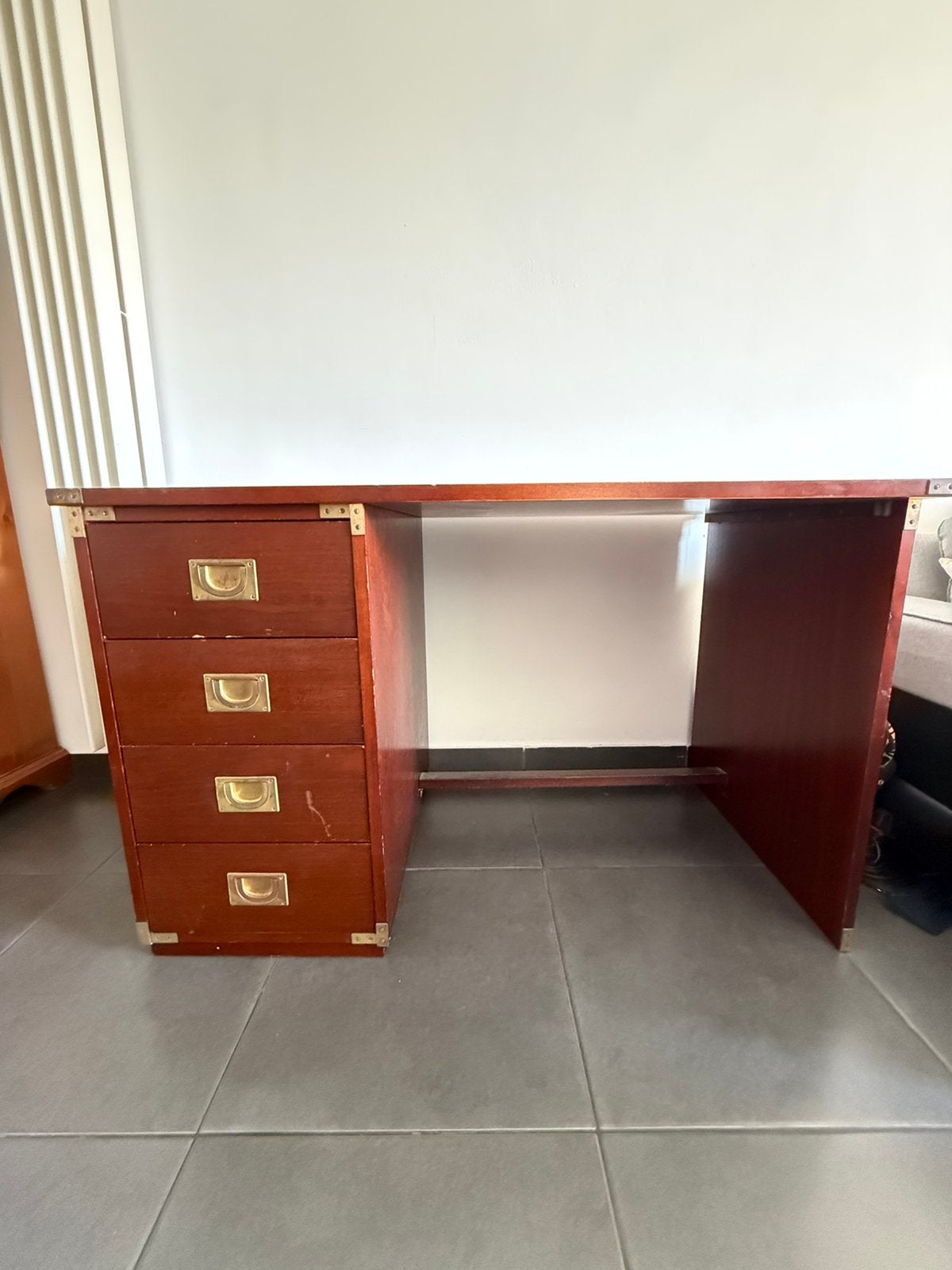 GRATIS bureau - regio kinepolis gent, Enlèvement, Comme neuf