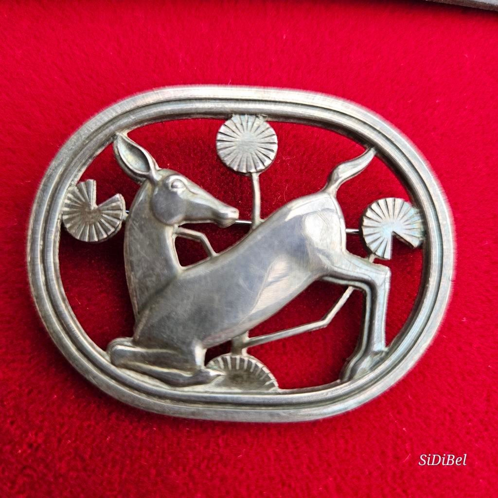 Broche van Georg Jensen, verzamelaars, Enlèvement