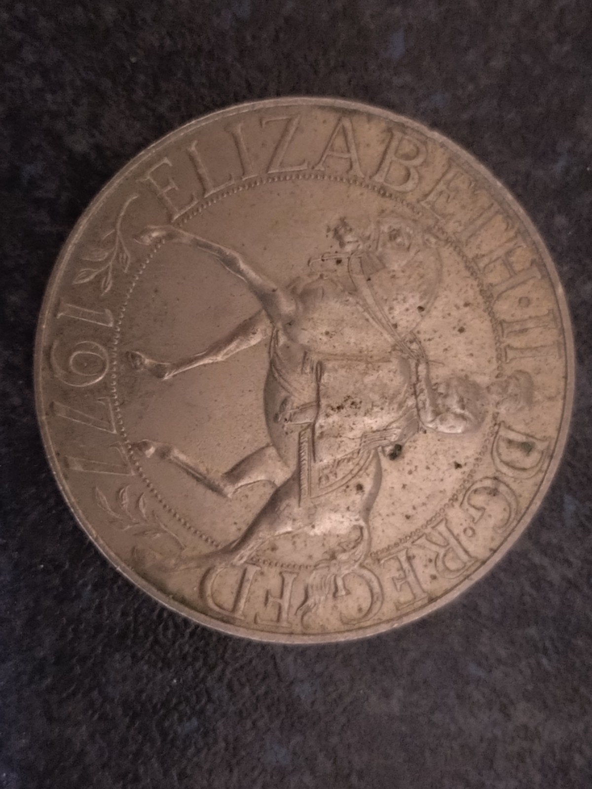 Oueen elizabeth, Ophalen