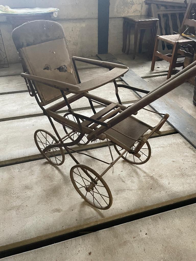 Ancienne poussette, Enlèvement