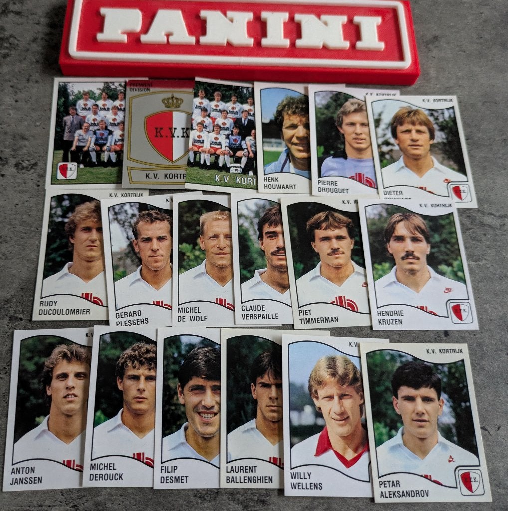 PANINI FOOTBALL 90 KV KORTRIJK 18 STICKERS 1990 VOETBAL, Verzenden, Nieuw
