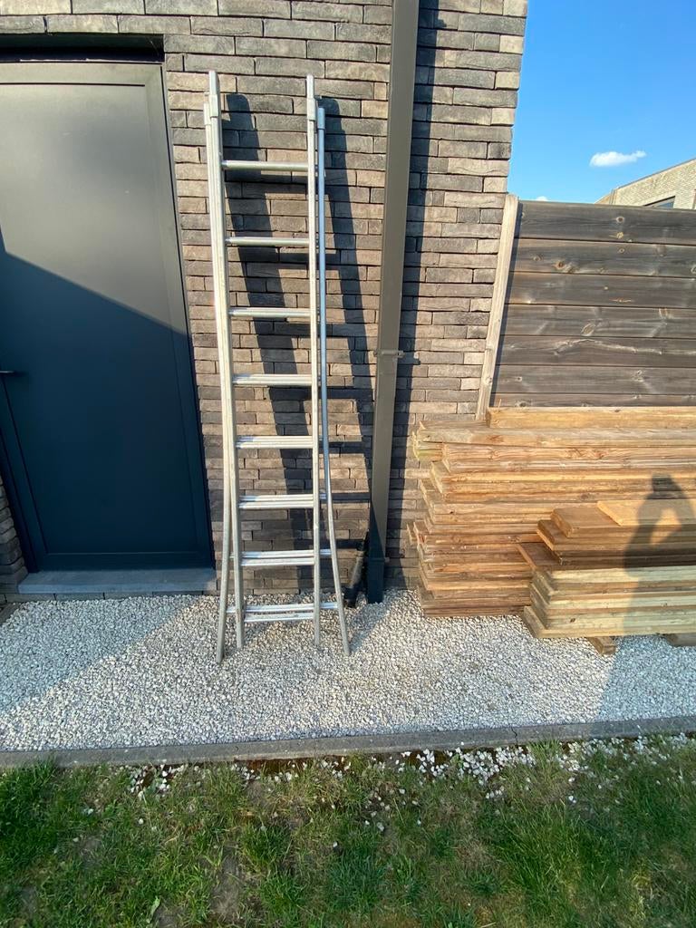 Uitschuifbare ladder, Ophalen, Zo goed als nieuw, Ladder