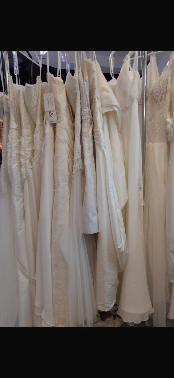 Robe de mariée de créateur en lot, Vêtements | Femmes, Enlèvement, Neuf