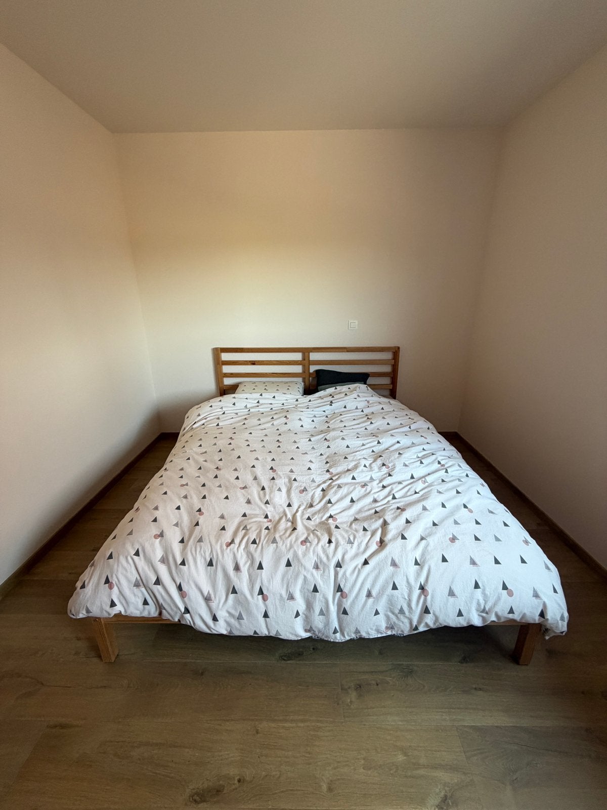Logeerbed TARVA, Ophalen, Zo goed als nieuw