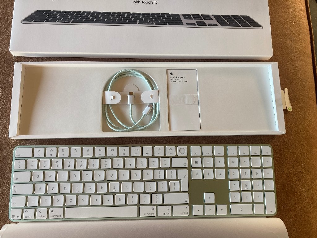 Clavier Mac Magic Keyboard avec Touch ID, Informatique & Logiciels, Claviers, Neuf, Plug-and-play, Enlèvement, Qwerty