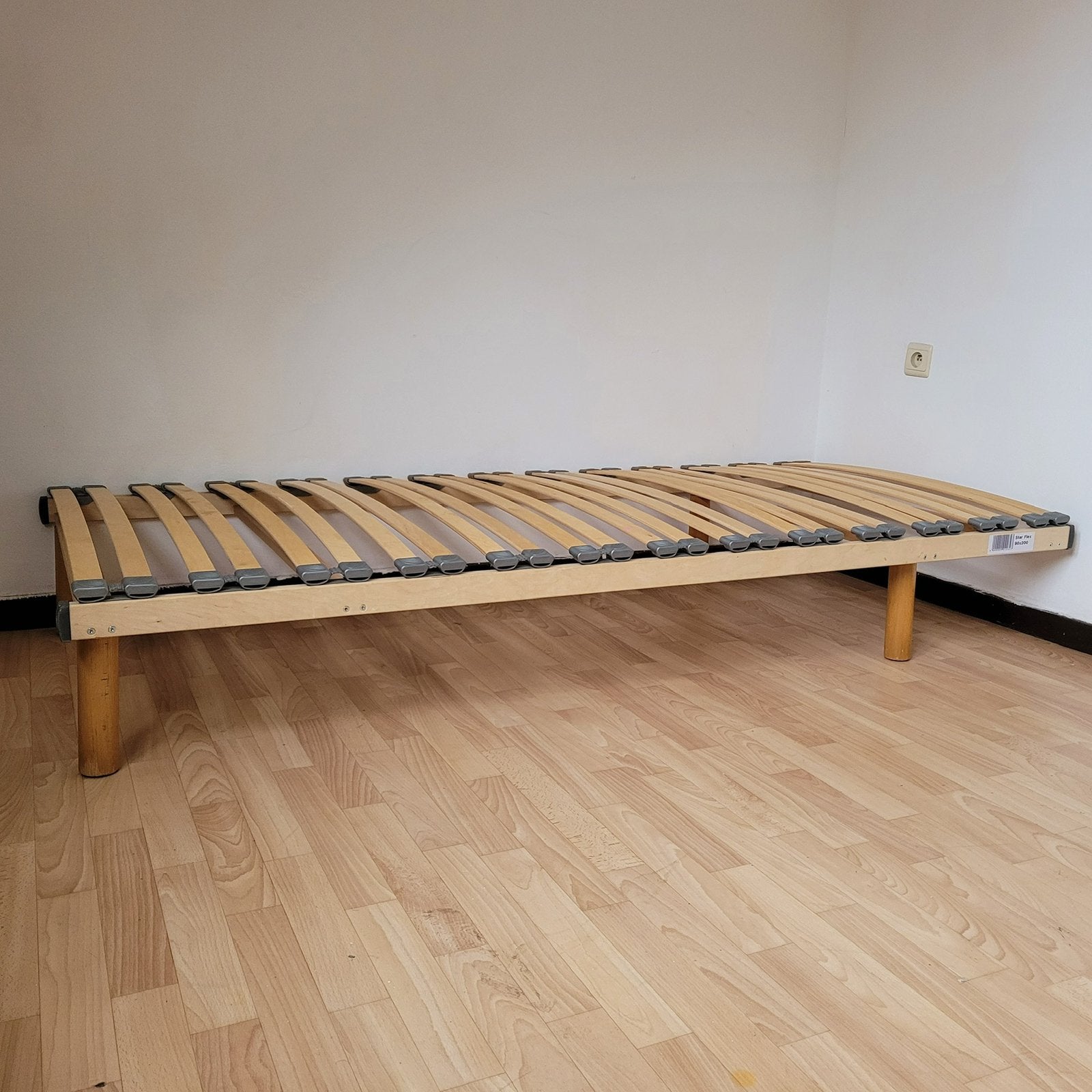 Prachtig bed uit 1 boxspring op uitneembare poten 90/200, Huis en Inrichting, Slaapkamer | Bedden, Zo goed als nieuw, Ophalen