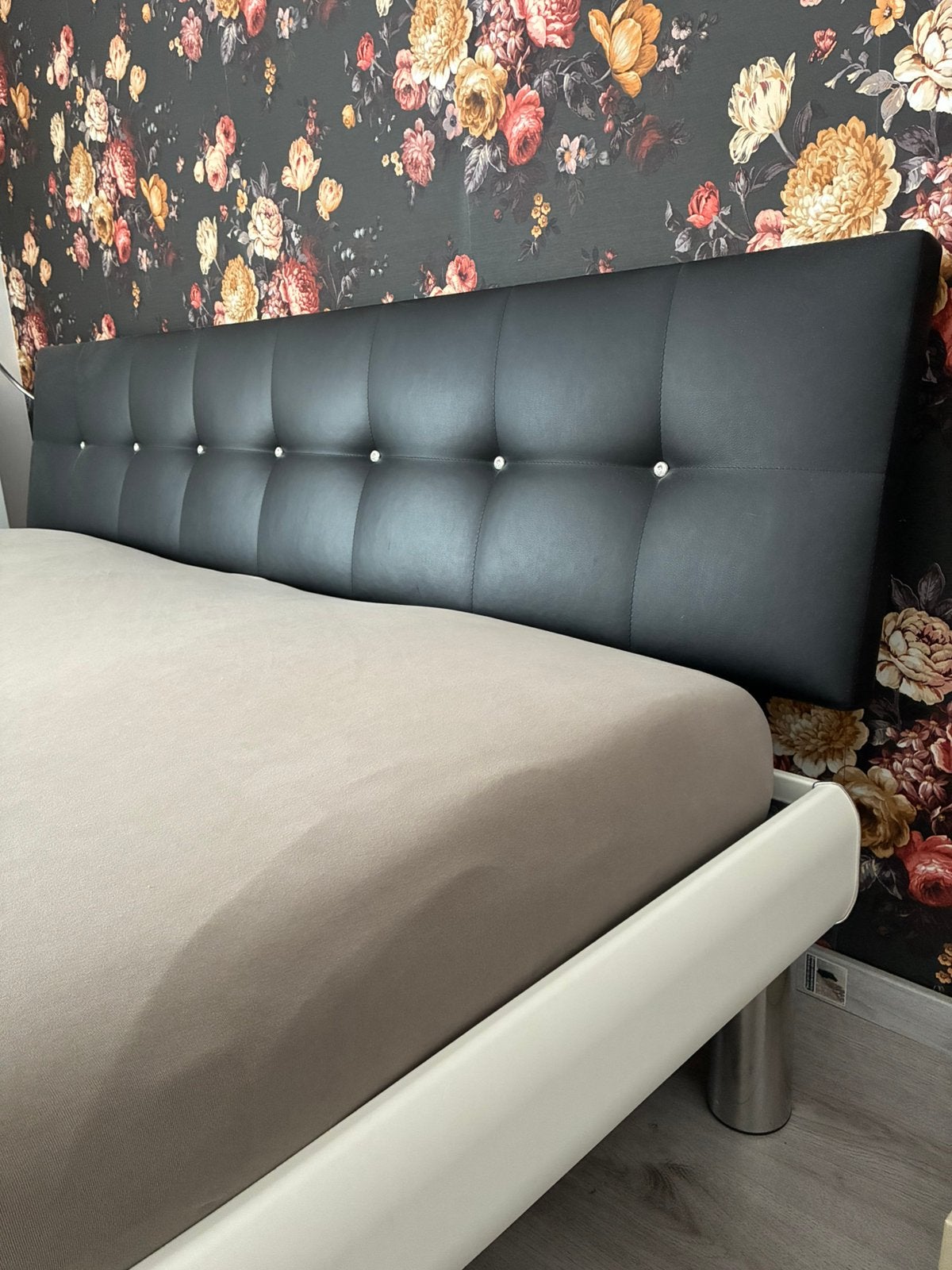 Bed, Huis en Inrichting, Ophalen, Zo goed als nieuw, Wit, 200 cm