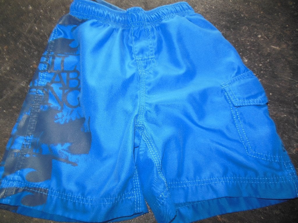 short 128 in nieuwstaat, Ophalen of Verzenden, Zo goed als nieuw, Jongen, Broek