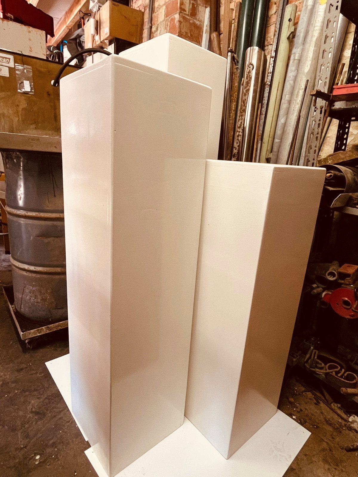 zuilen voor kunstwerken, Antiek en Kunst, Ophalen, Hout, Beschilderd, Modern