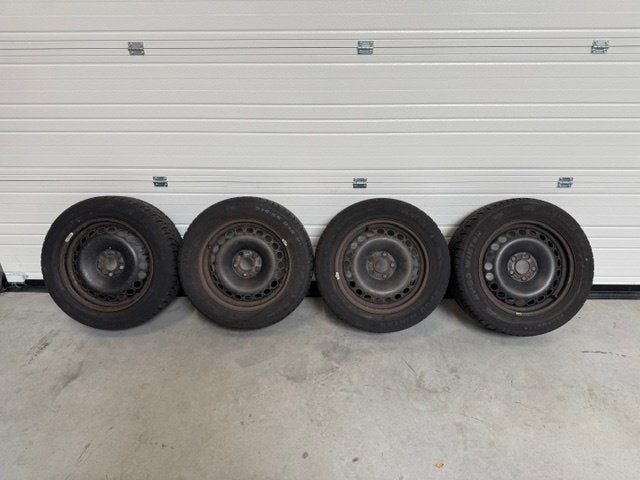 Winterbanden set op stalen velgen 16" Extra Load, Auto-onderdelen, Banden en Velgen, Ophalen, 16 inch, Banden en Velgen, Winterbanden