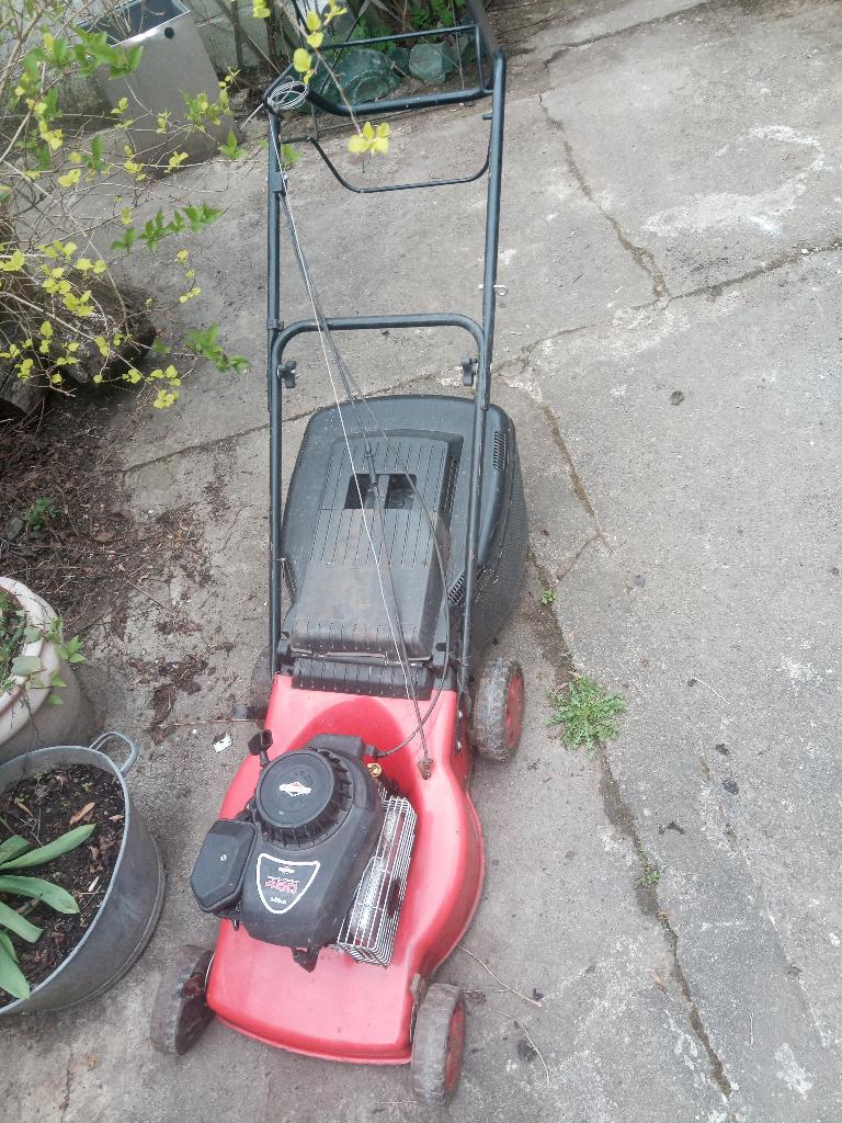 tondeuse Briggs & Straton, Tuin en Terras, Grasmaaiers, Gebruikt, Benzine-grasmaaier, Opvangbak, Ophalen