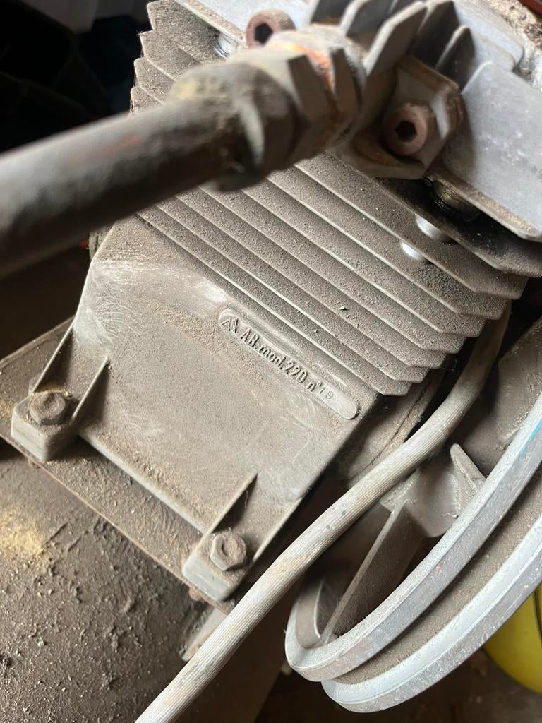 compressor, Moins de 200 litres/min, Enlèvement, 25 à 100 litres, Utilisé