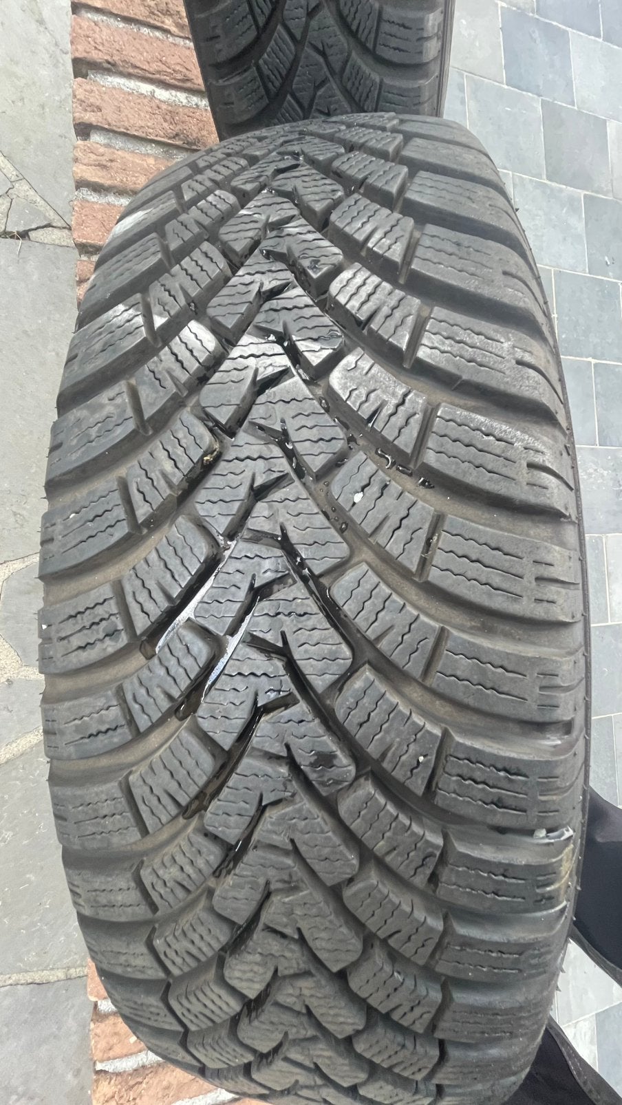 4 pneus hiver falken 215/70/16, Enlèvement, Pneus hiver, Pneu(s)