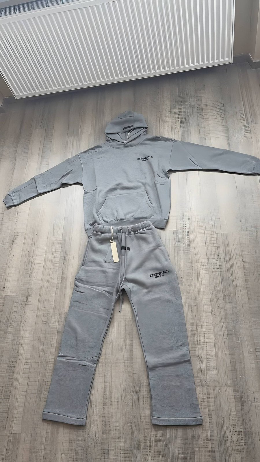 Essential tracksuit, Kleding | Heren, Ophalen, Nieuw, Overige maten