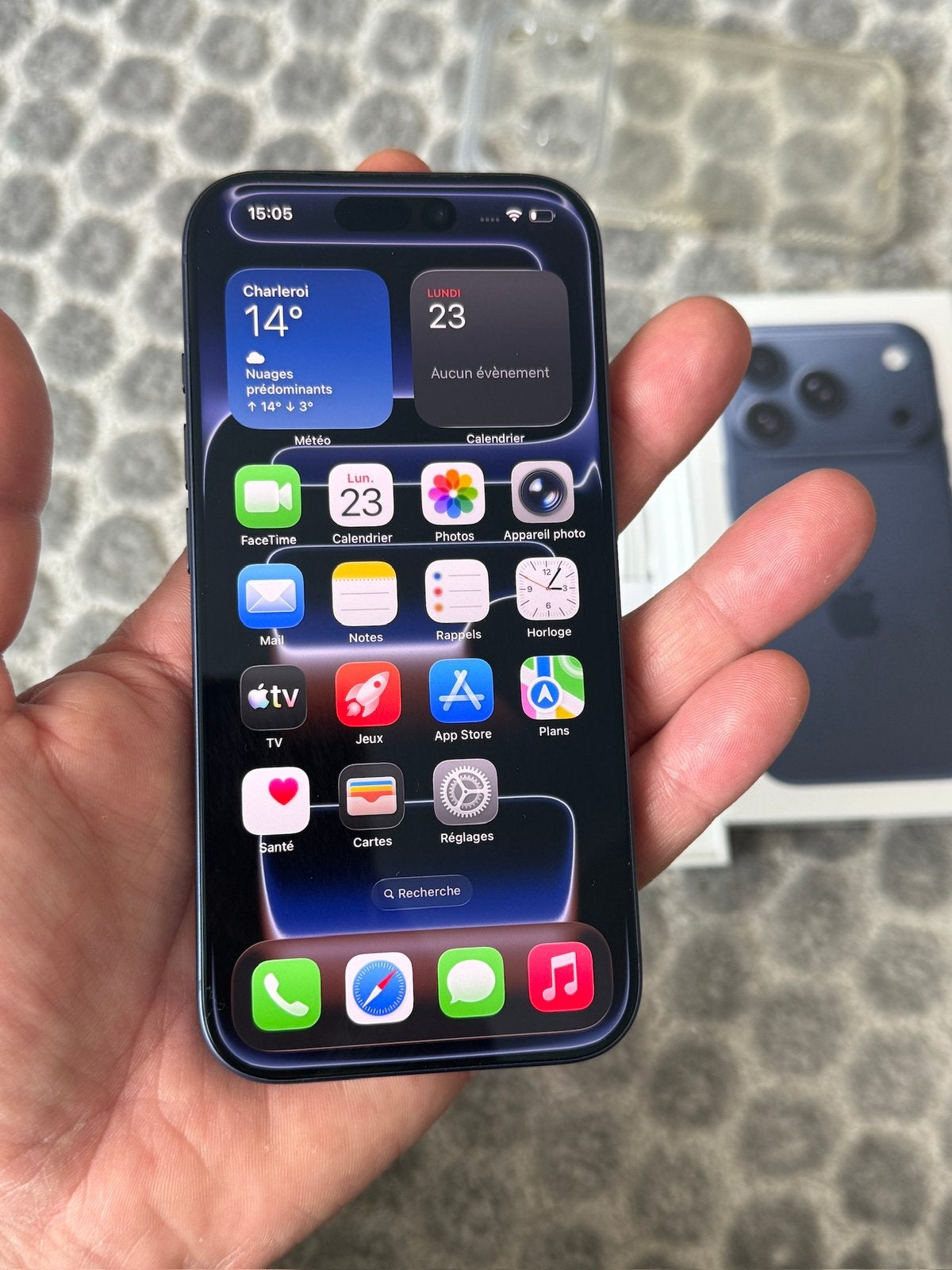 iPhone 17 Pro Max 256Gb bleue en très bon état , vd/éch, Télécoms, Téléphonie mobile | Apple iPhone, 256 GB, 97 %, Autres modèles
