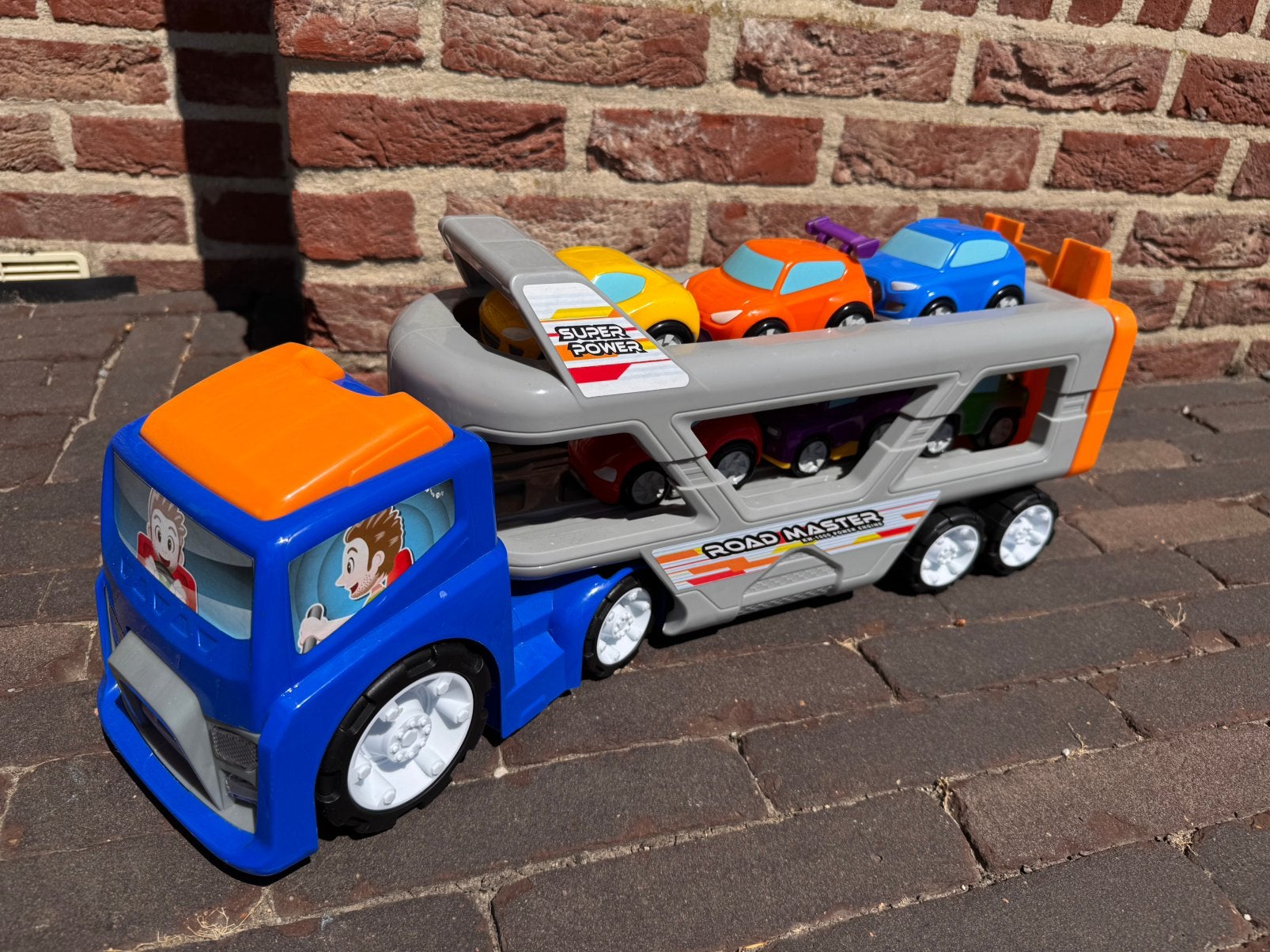 Camion met auto’s, Ophalen, Zo goed als nieuw