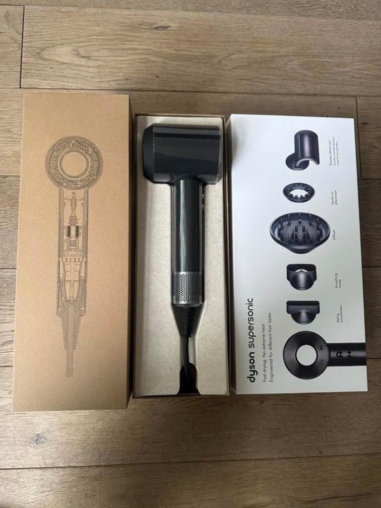 Dyson Super Sonic new, Bijoux, Sacs & Beauté, Beauté | Soins des cheveux, Enlèvement ou Envoi, Neuf
