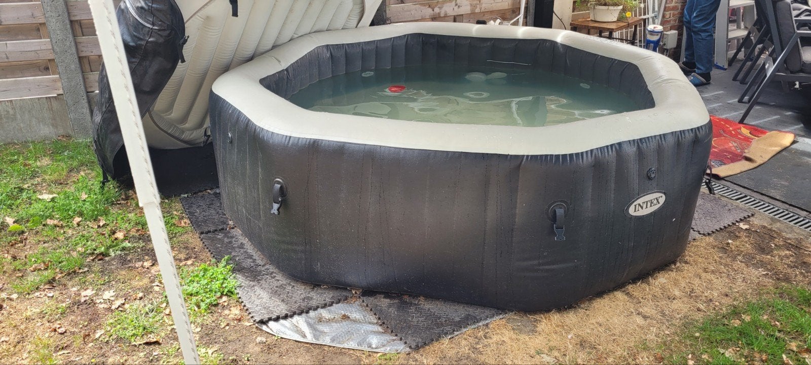 intex jaccuzzi, Jardin & Terrasse, Bains à remous et Spas, Enlèvement, Utilisé, Couverture, Gonflable