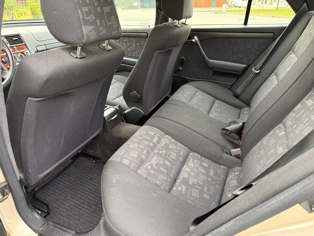 (Mercedes Benz C180 Oldtimer Gekeurd (Overnamen mogelijk), foto 11
