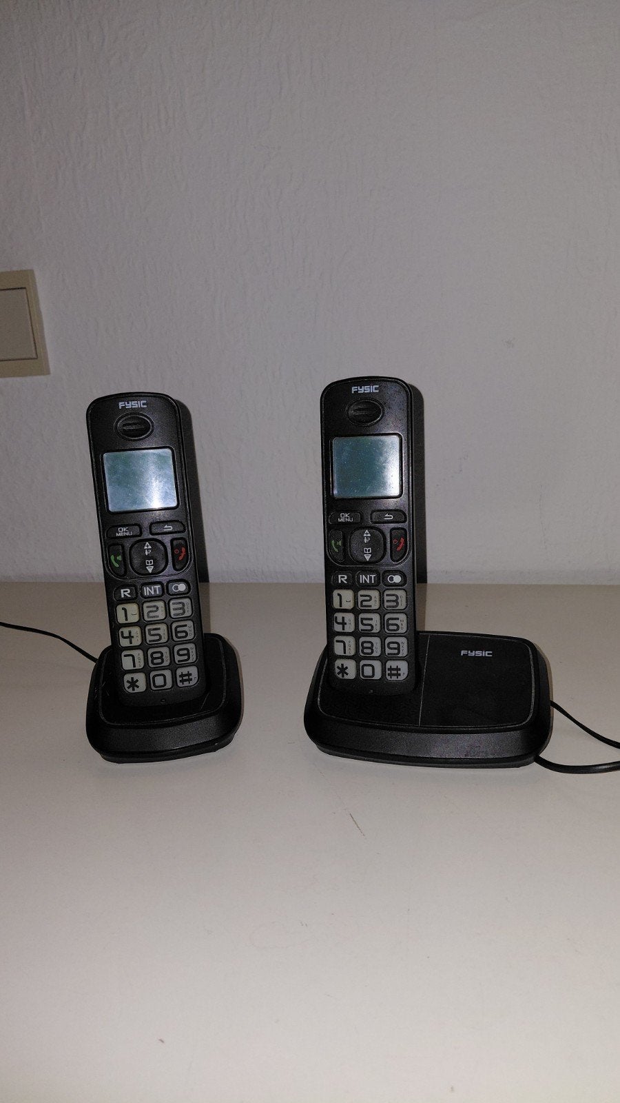 Draadloze telefoon voor senioren - 2 units, Ophalen of Verzenden, Gebruikt, 2 handsets