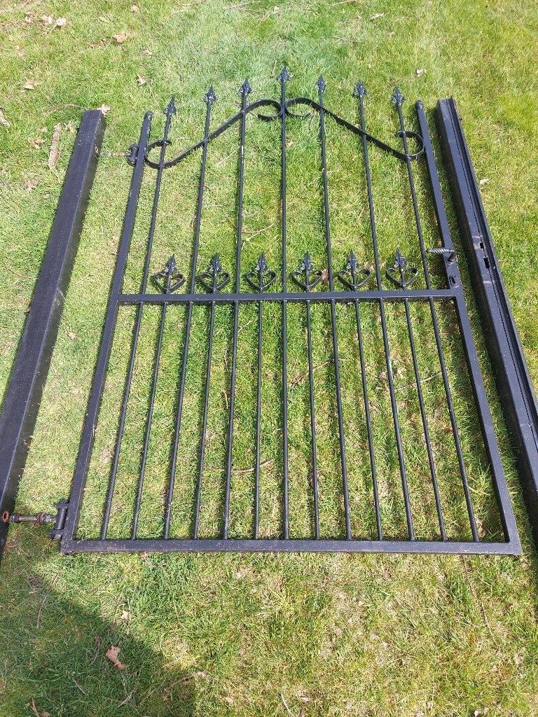 Mooie metalen tuinpoort, Portail battant, Acier, 100 à 150 cm, Utilisé