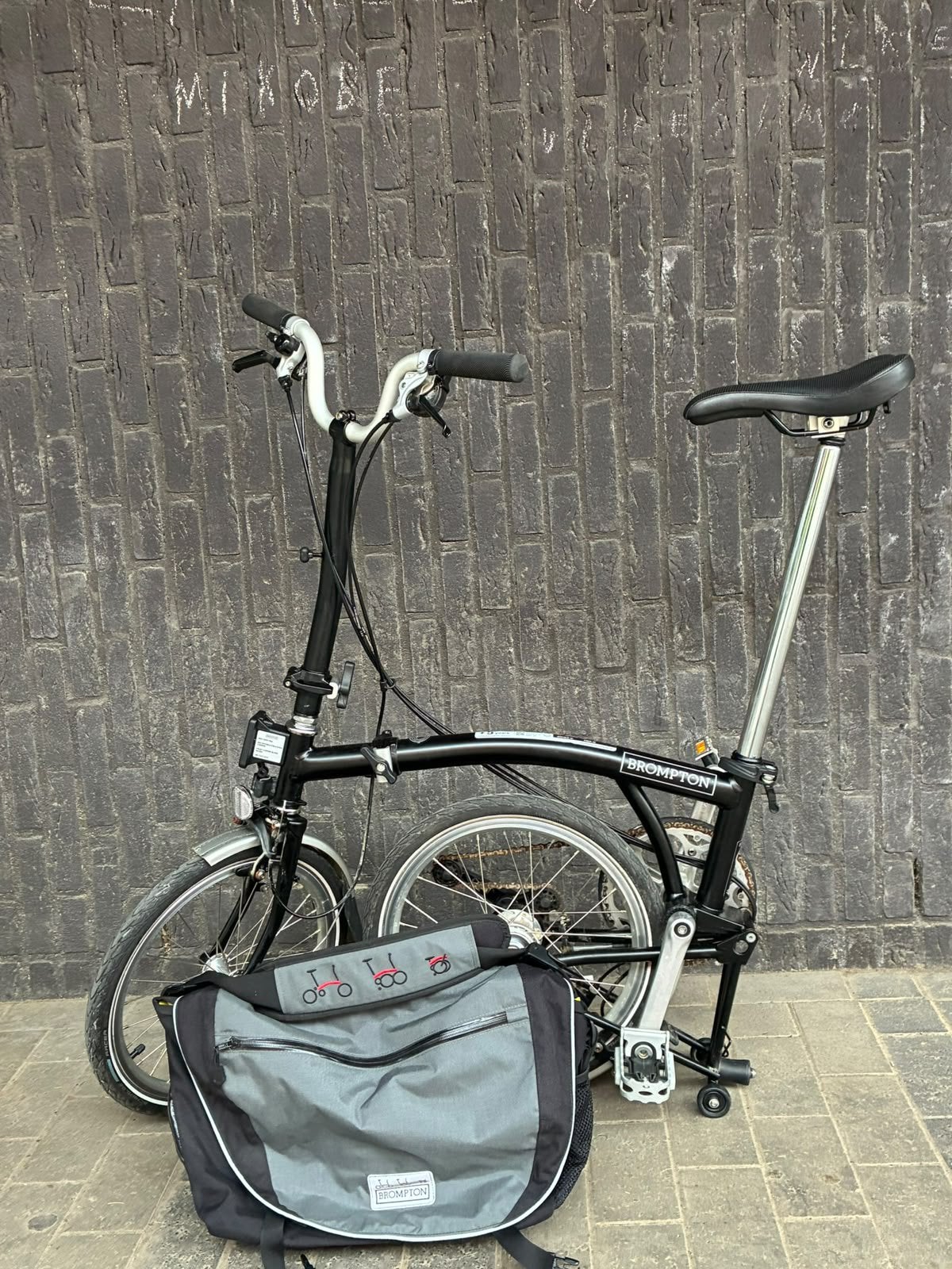 Brompton H6L zwarte Cline Bromptonfietstassen6versnellingen, Fietsen en Brommers, Ophalen, Brompton, Velgrem, 14 tot 16 inch
