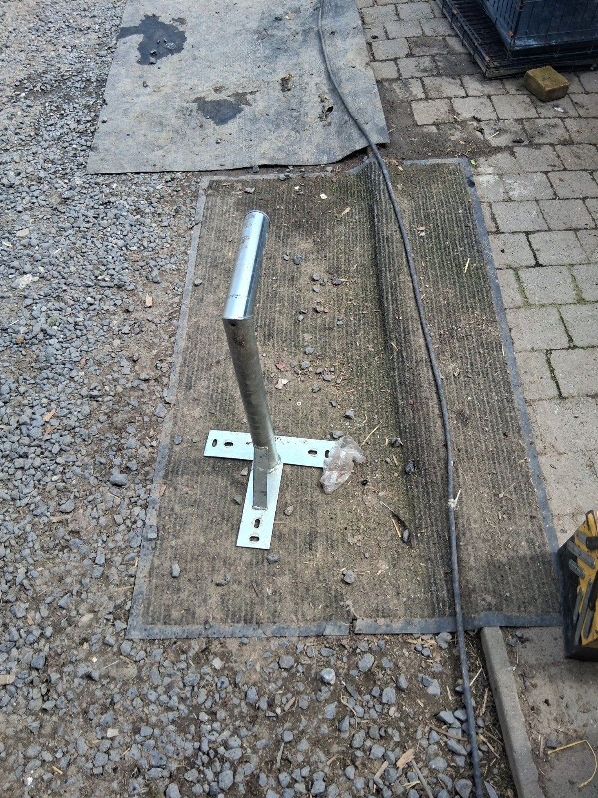 Mooie satelliet houder, Ophalen