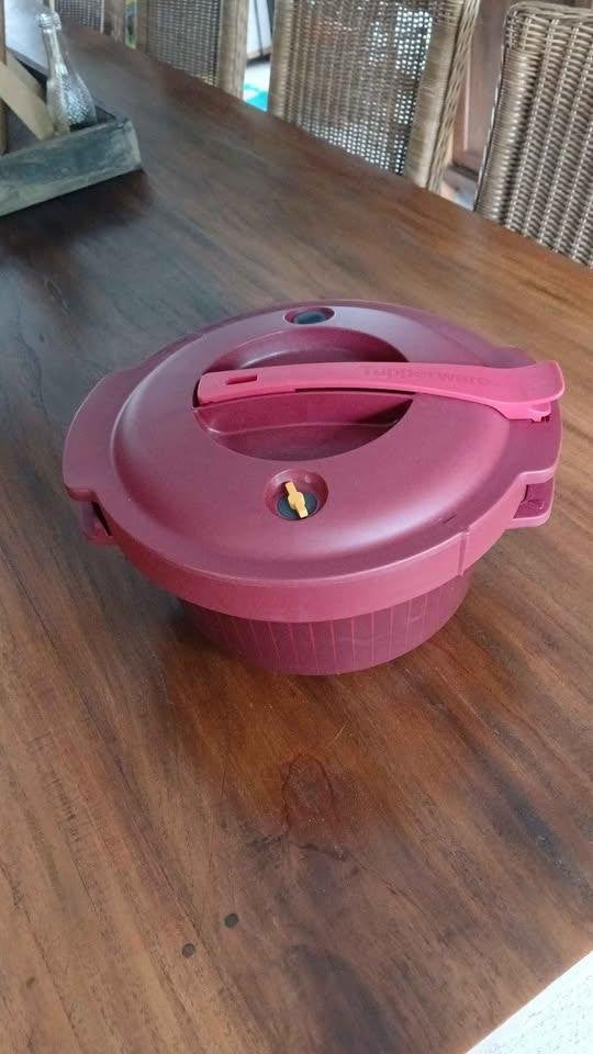 Tupperware Microgourmet ( demomodel), Huis en Inrichting, Paars, Ophalen of Verzenden, Zo goed als nieuw, Bak of Kom